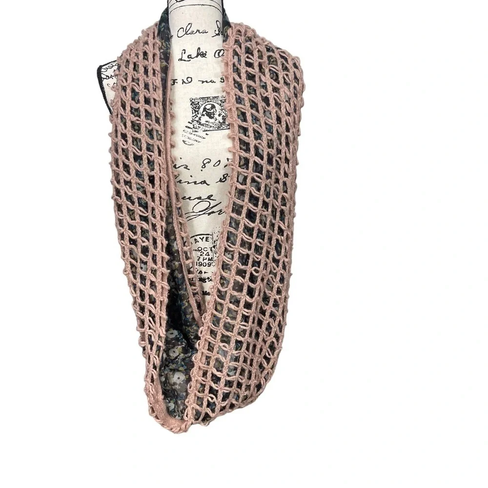 Urban Outfitters Pins & Needles Crochet Infinity Reversible Scarf